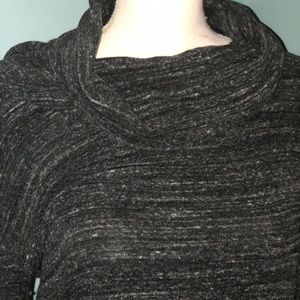 Laila Jayde top size medium.